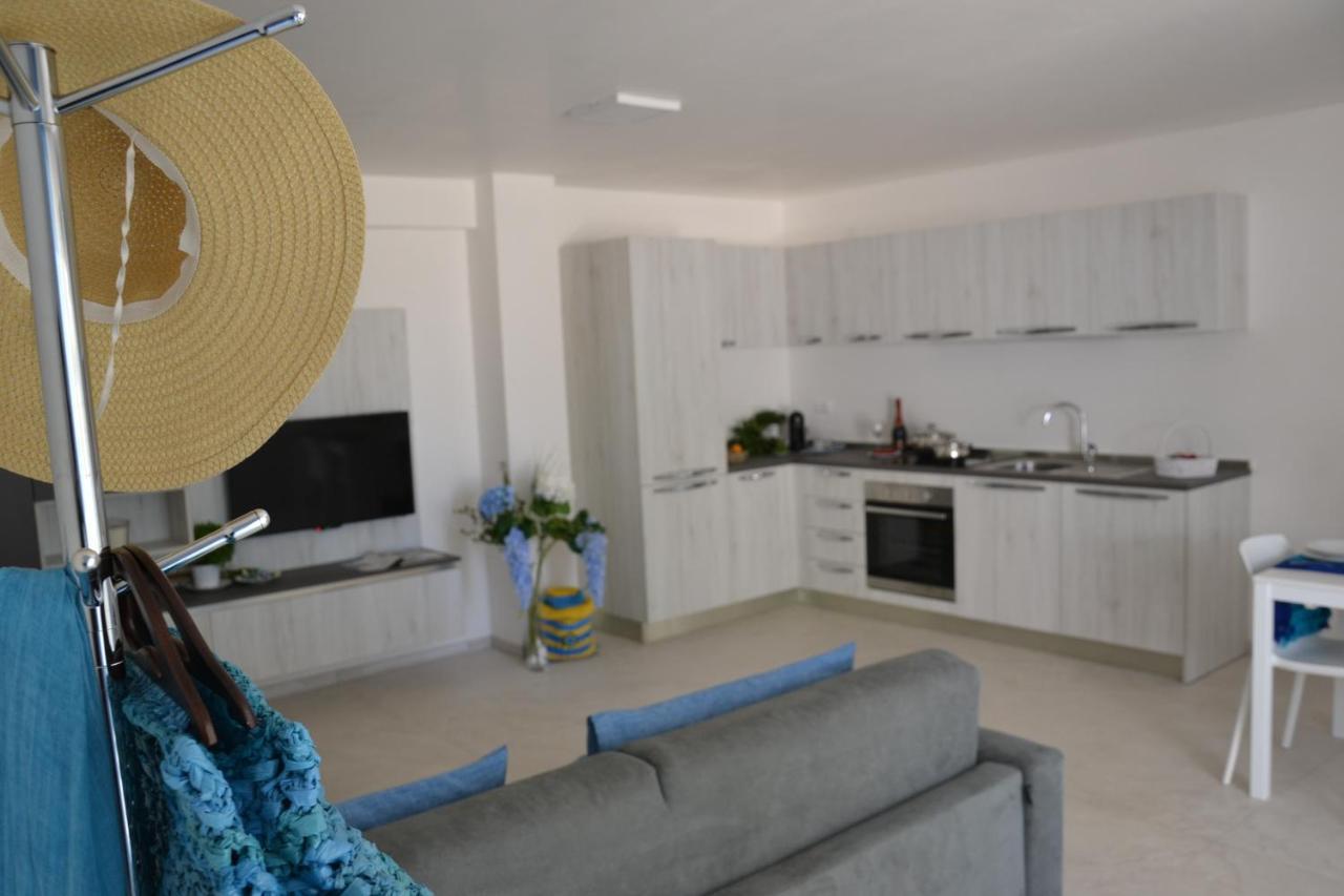 Il Crepuscolo Apartment - Villaggio Di Mary 洛科罗通多 外观 照片